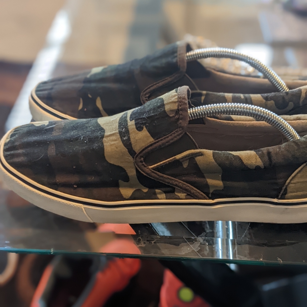 Camo kick's